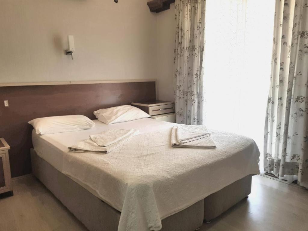 Mevsim Otel Akyaka  Bagian luar foto