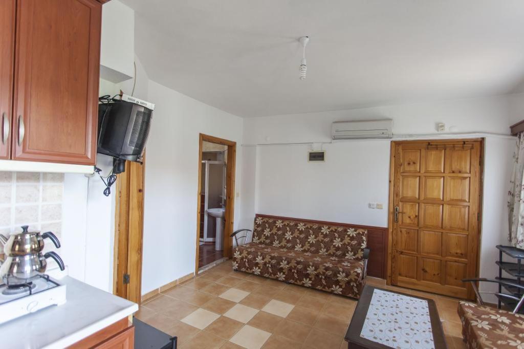Mevsim Otel Akyaka  Bagian luar foto